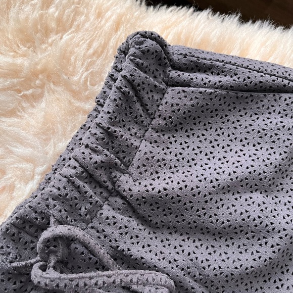 Zara Suede Shorts - Picture 5 of 7